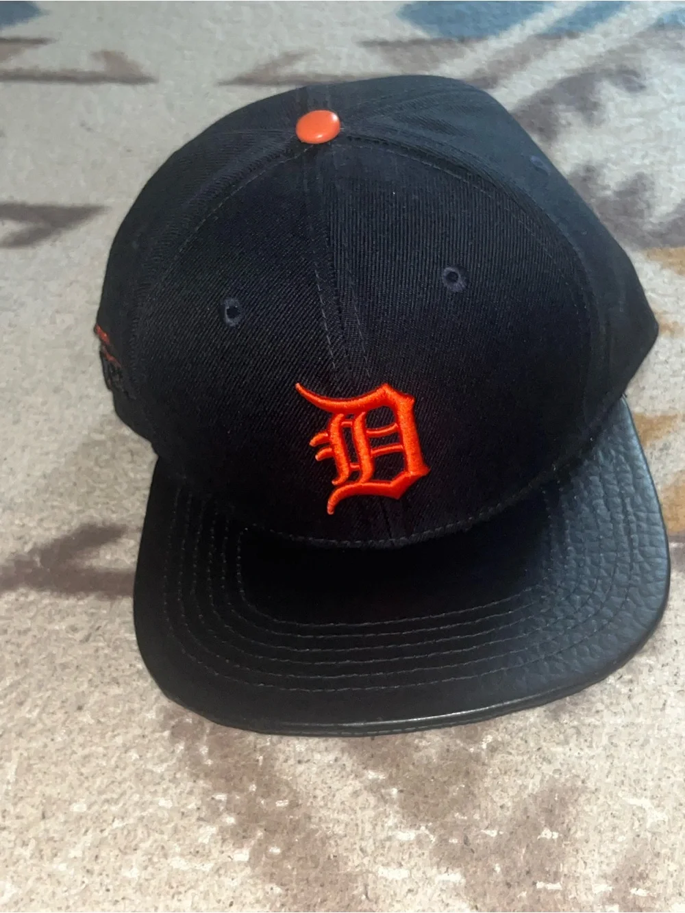 ALOT NBA HOCKEY BASEBALL HATS